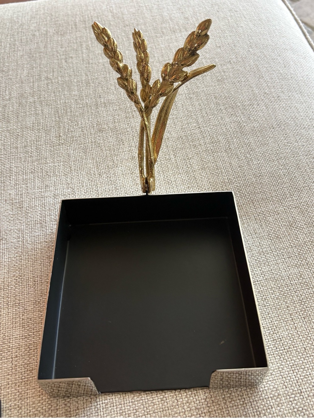 Michael Aram Wheat Cocktail Napkin Holder Black Gold Hinged 5x5 - Picture 11 of 13